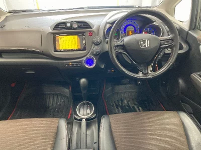HONDA FIT SHUTTLE HYBRID