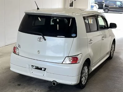 Toyota bB