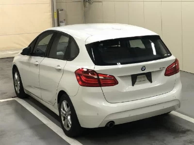 BMW 2 SERIES