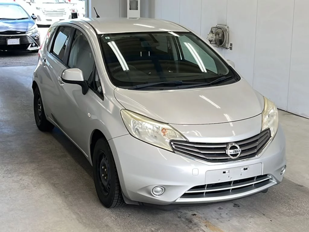 Nissan Note  с аукциона в Японии