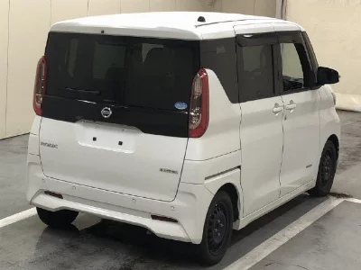NISSAN ROOX