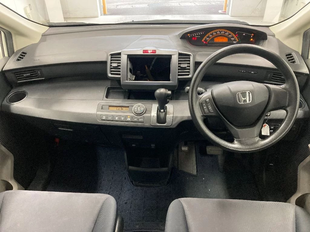 Honda Freed  с аукциона в Японии