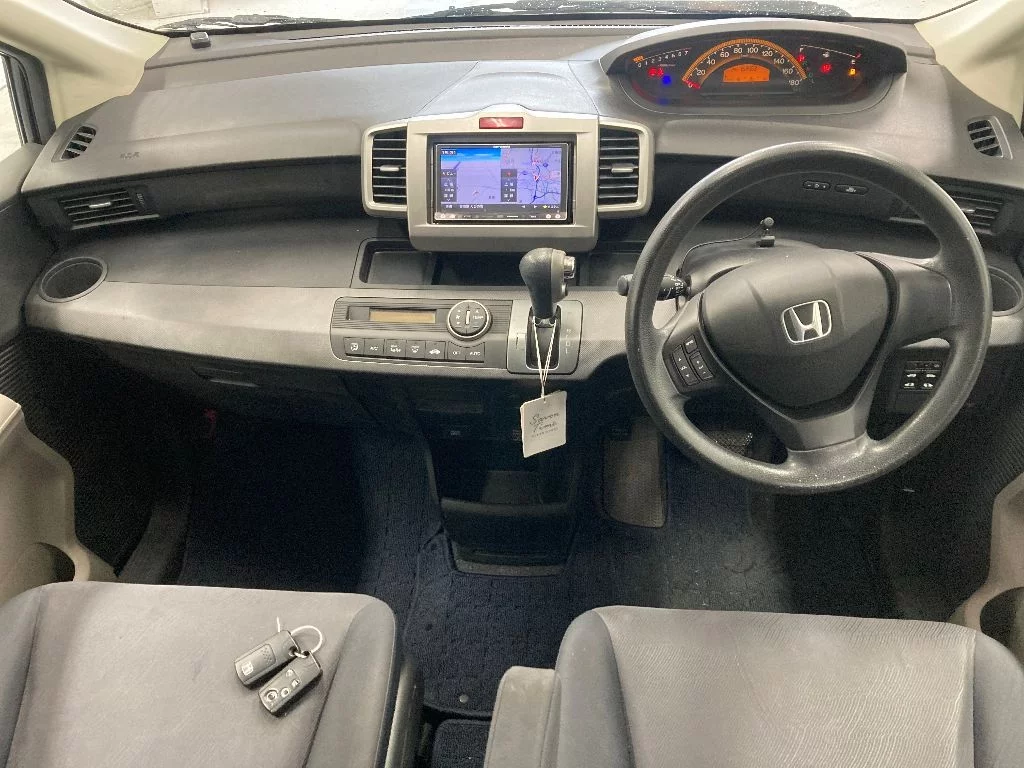 Honda Freed  с аукциона в Японии