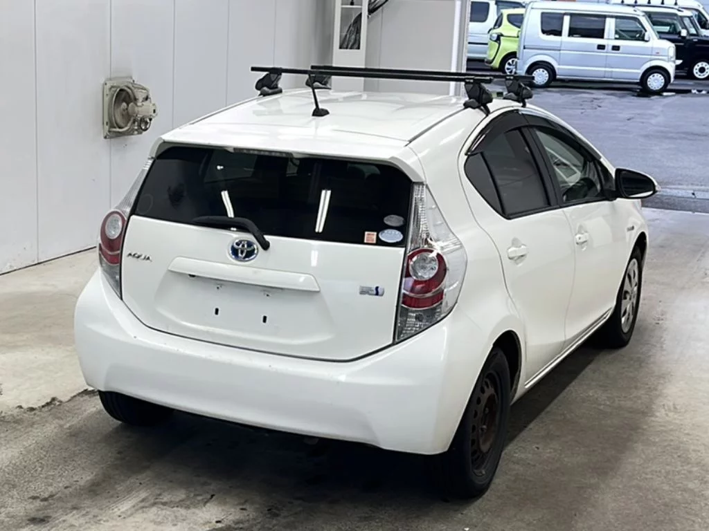 Toyota Aqua  с аукциона в Японии