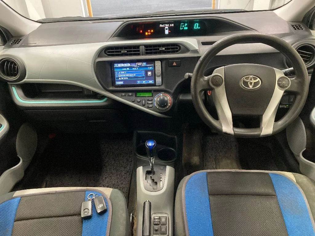 Toyota Aqua  с аукциона в Японии