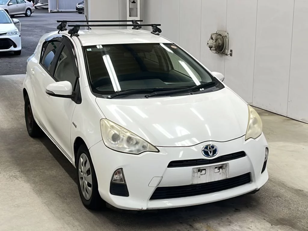 Toyota Aqua  с аукциона в Японии