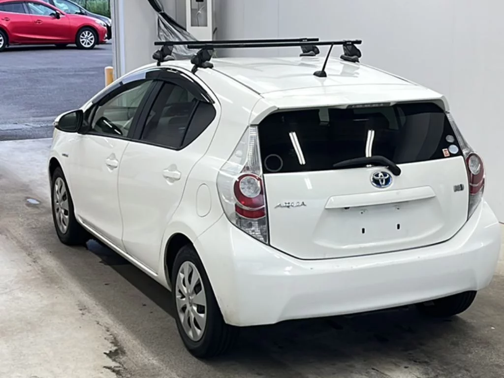 Toyota Aqua  с аукциона в Японии