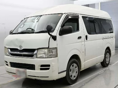 TOYOTA REGIUS VAN