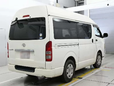 TOYOTA REGIUS VAN