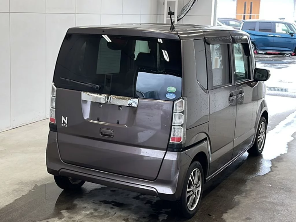 Honda N-Box  с аукциона в Японии
