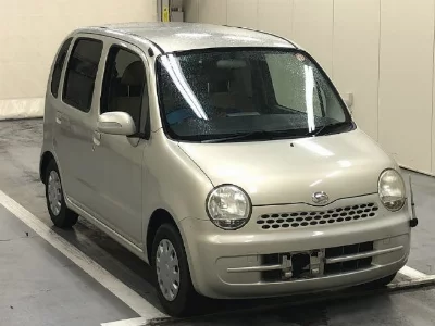 DAIHATSU MOVE LATTE