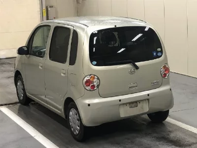DAIHATSU MOVE LATTE