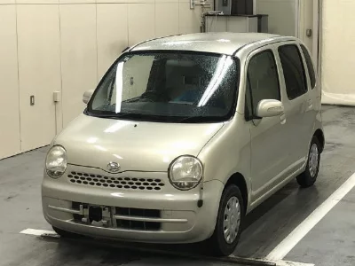 DAIHATSU MOVE LATTE