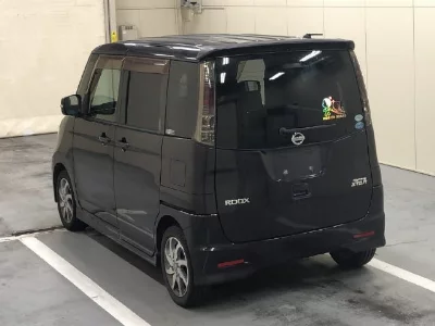NISSAN ROOX