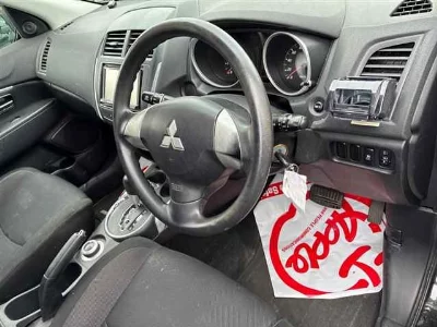 MITSUBISHI RVR