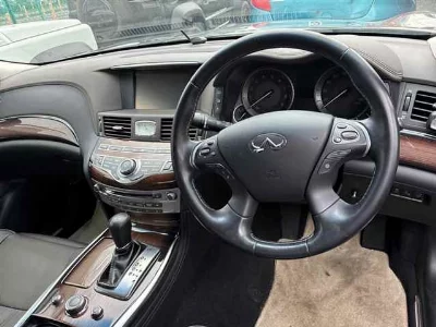NISSAN FUGA