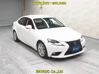 LEXUS IS
