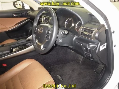 LEXUS IS