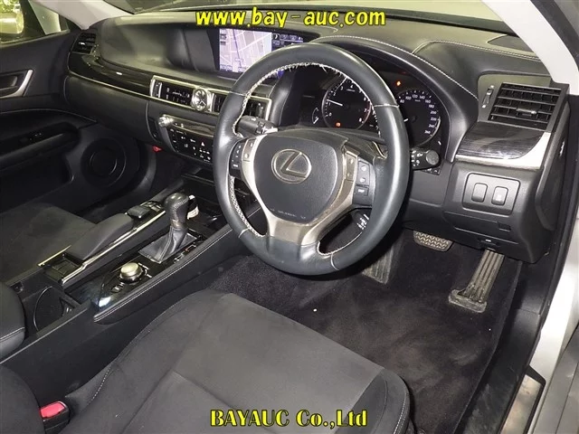 Lexus GS  с аукциона в Японии