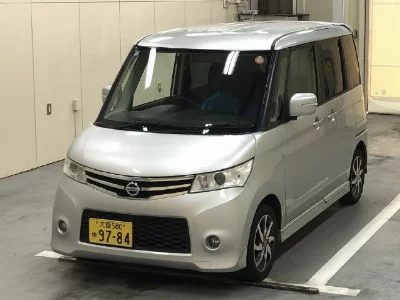 NISSAN ROOX