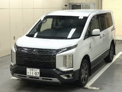 MITSUBISHI DELICA D:5