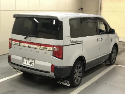MITSUBISHI DELICA D:5