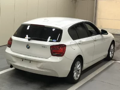 BMW 1 SERIES