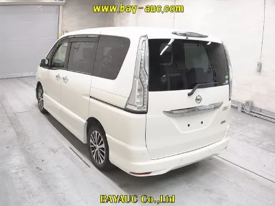 NISSAN SERENA