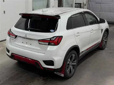 MITSUBISHI RVR