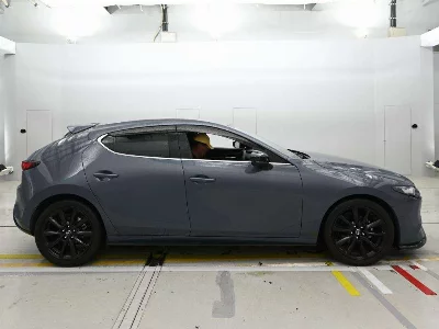 MAZDA MAZDA3 FASTBACK