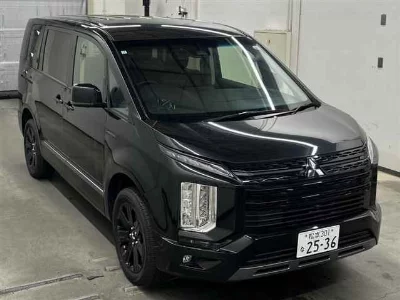 MITSUBISHI DELICA D:5