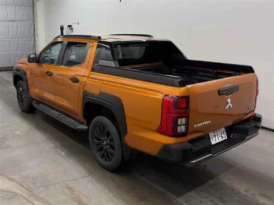 MITSUBISHI TRITON