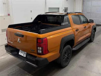 MITSUBISHI TRITON
