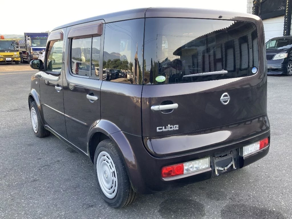 Nissan Cube  с аукциона в Японии