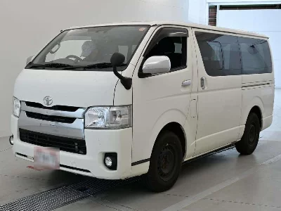 TOYOTA REGIUS VAN