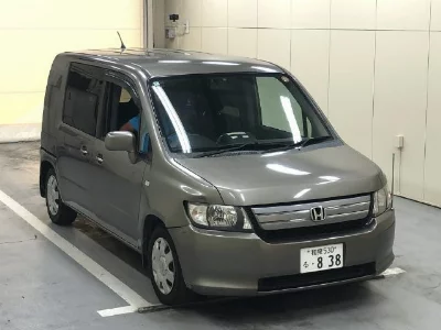 Honda Mobilio Spike