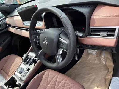 MITSUBISHI OUTLANDER PHEV
