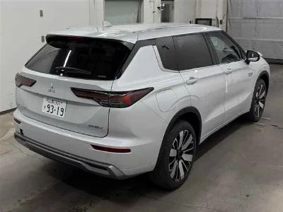 MITSUBISHI OUTLANDER PHEV
