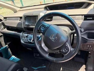 HONDA FREED HYBRID