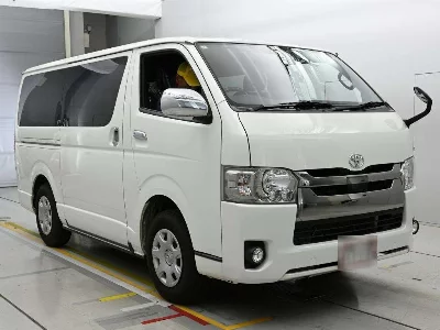 TOYOTA REGIUS VAN