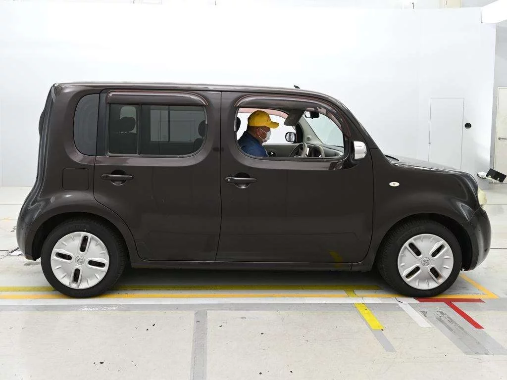 Nissan Cube  с аукциона в Японии