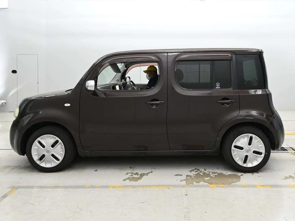 Nissan Cube  с аукциона в Японии