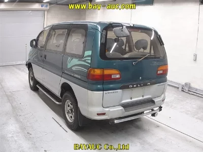 MITSUBISHI DELICA SPACE GEAR