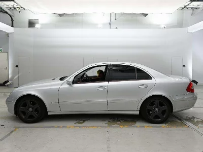 MERCEDES BENZ E CLASS