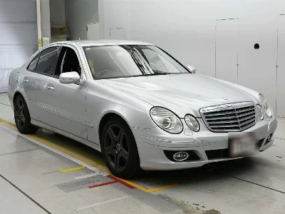MERCEDES BENZ E CLASS