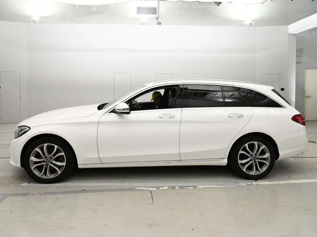 Mercedes-Benz C-Class  с аукциона в Японии