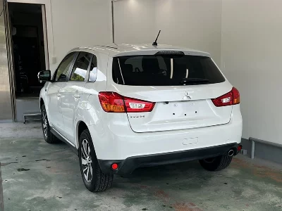 MITSUBISHI RVR