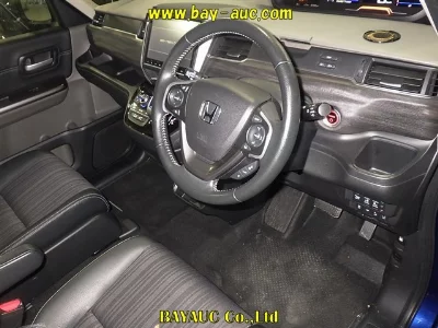 HONDA FREED HYBRID