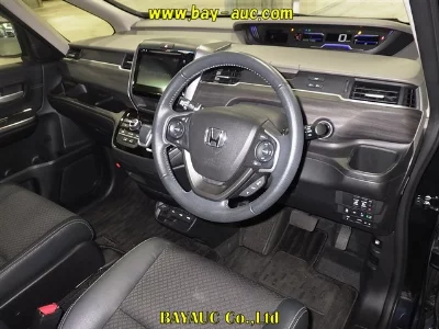HONDA FREED + HYBRID