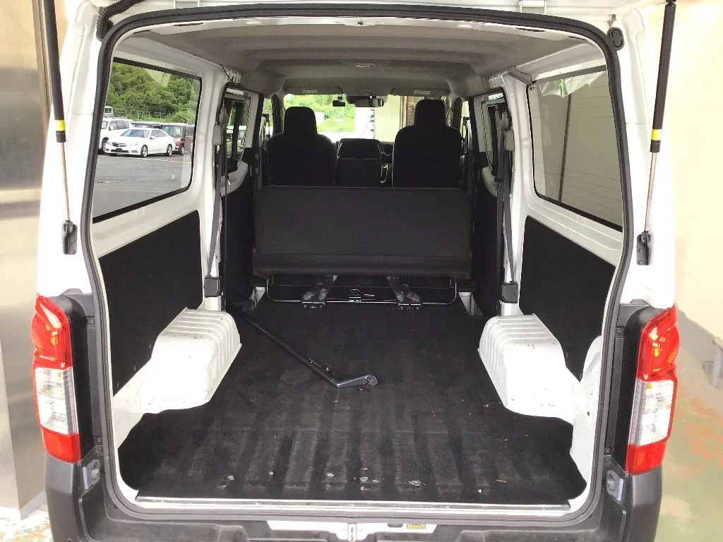 Nissan Caravan  с аукциона в Японии